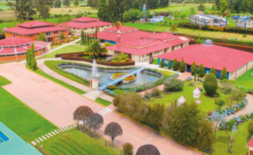 GIMNASIO CAMPESTRE REINO BRITÁNICO I TENJO  GIMNASIO CAMPESTRE REINO BRITÁNICO I TENJO PROYECTOS ESPECIALES